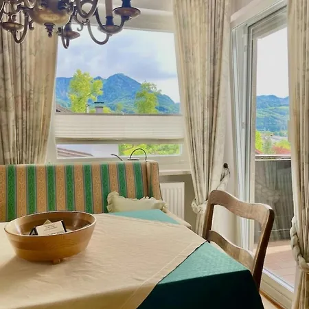 Mit Balkon Und Hochfellnblick Appartement Bergen (Traunstein)